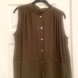 Banana Republic woman sleeveless  drawstring, olive blouse in size M new with …